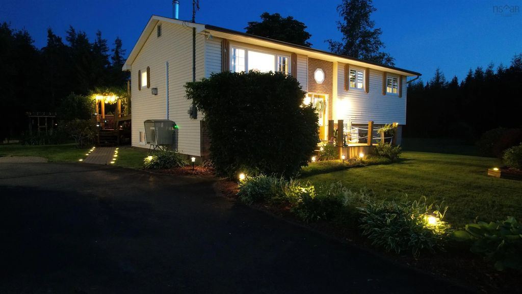 2240 204 Highway, Salem