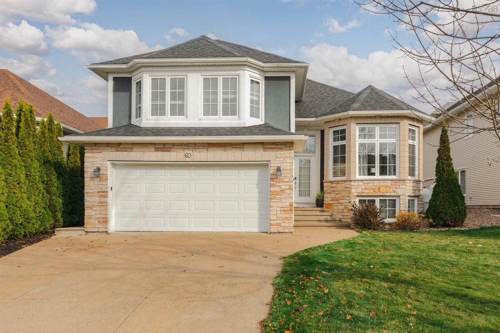 60 Ridgepark Lane, Halifax