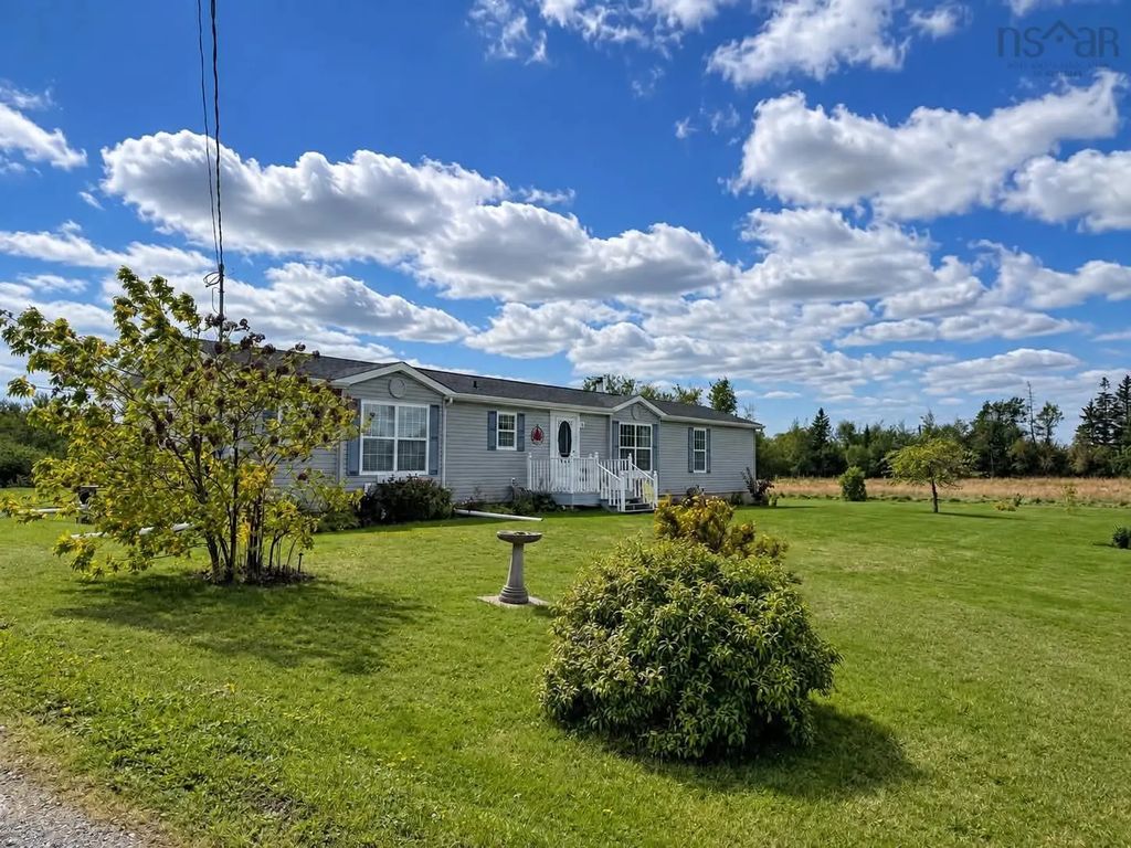 950 Brule Shore Road, Brule