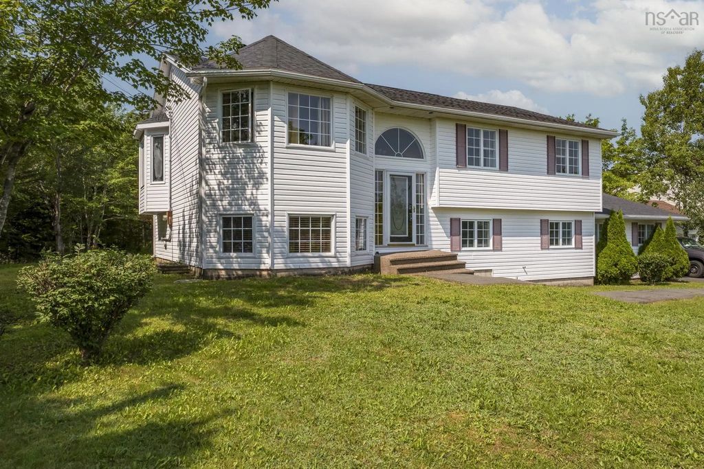 214 Hemlock Drive, Upper Tantallon