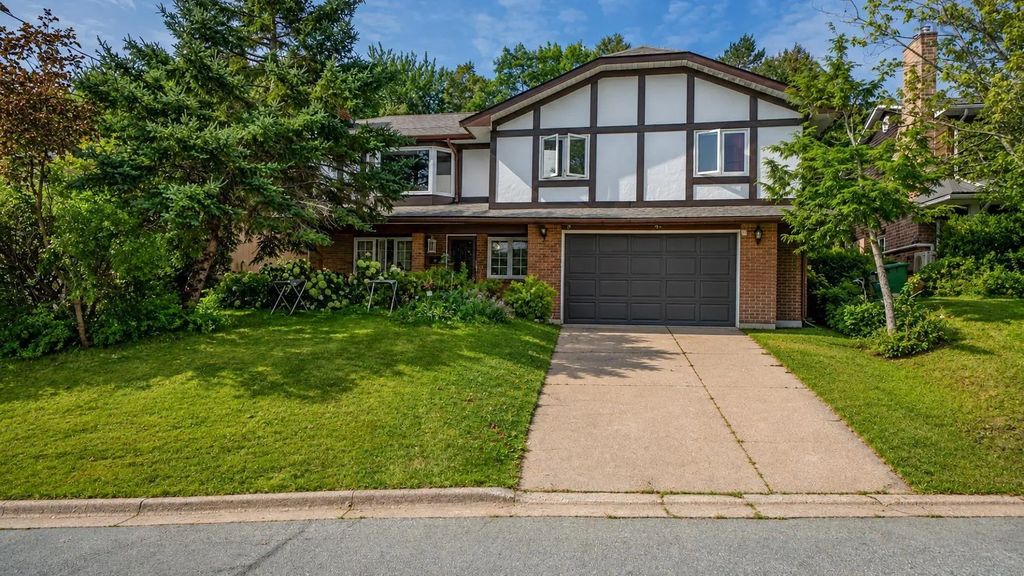 47 Forest Road, Dartmouth