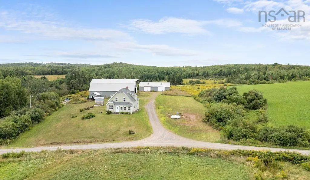 540 Farm Road, Heatherton