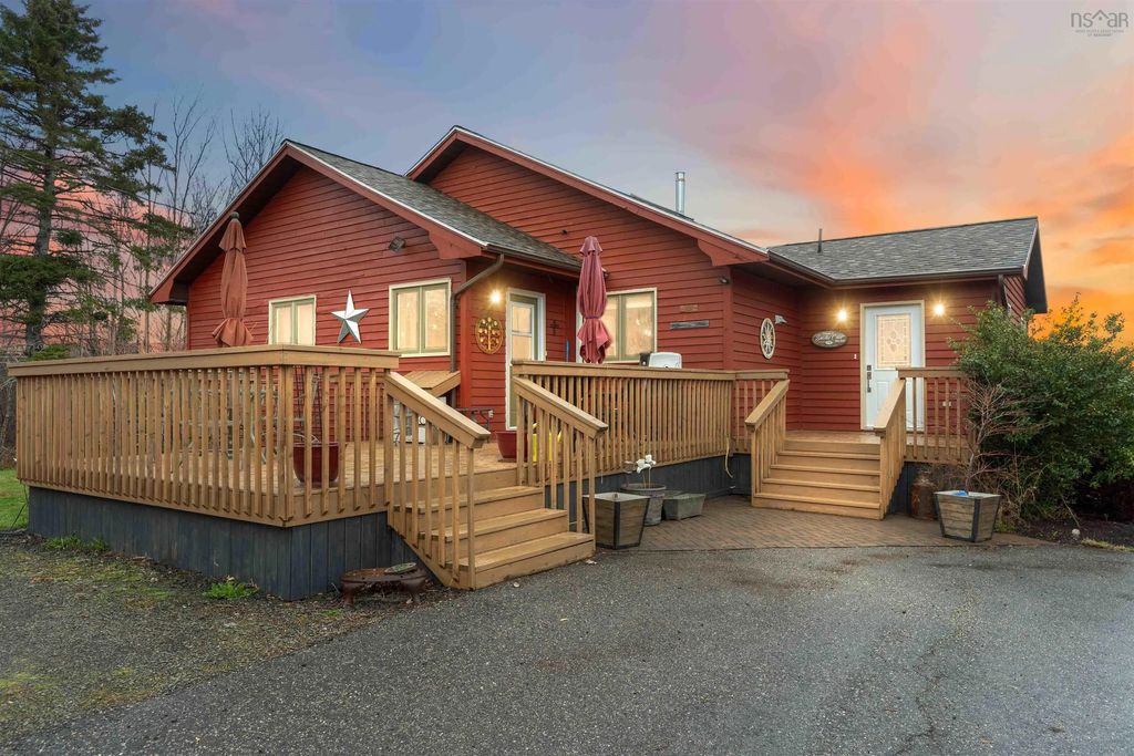 172 West Old Post Road, Smiths Cove