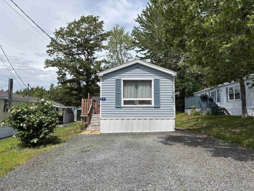 251 Season's Drive, Bridgewater