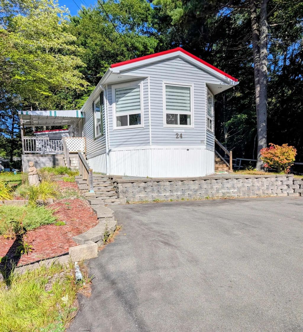 24 Autumn Street, Bridgewater
