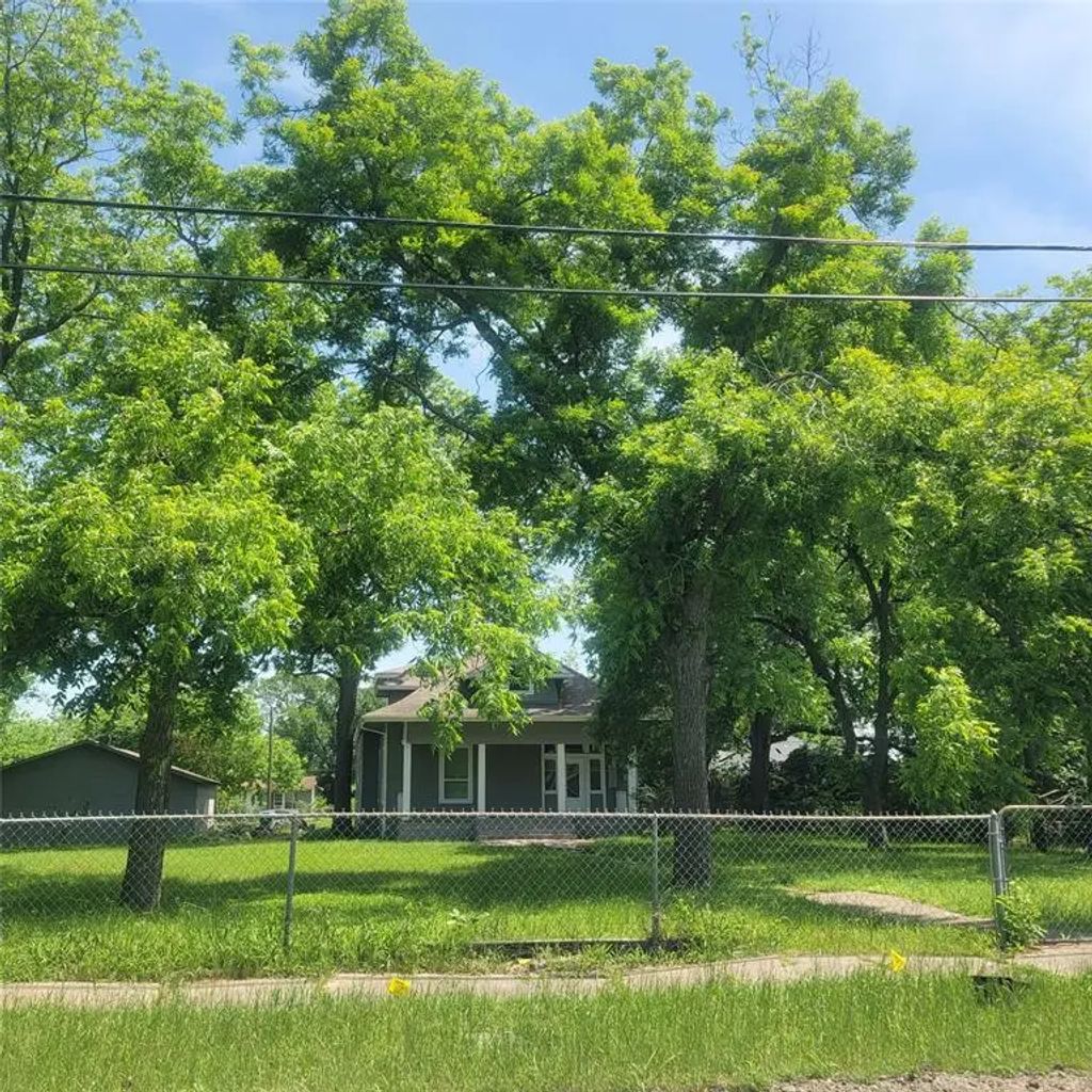 1325 W 13th Avenue, Corsicana
