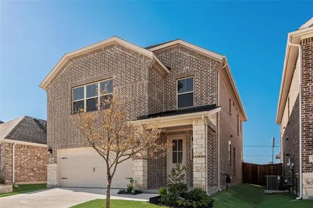 1120 Redcoat Drive, Forney