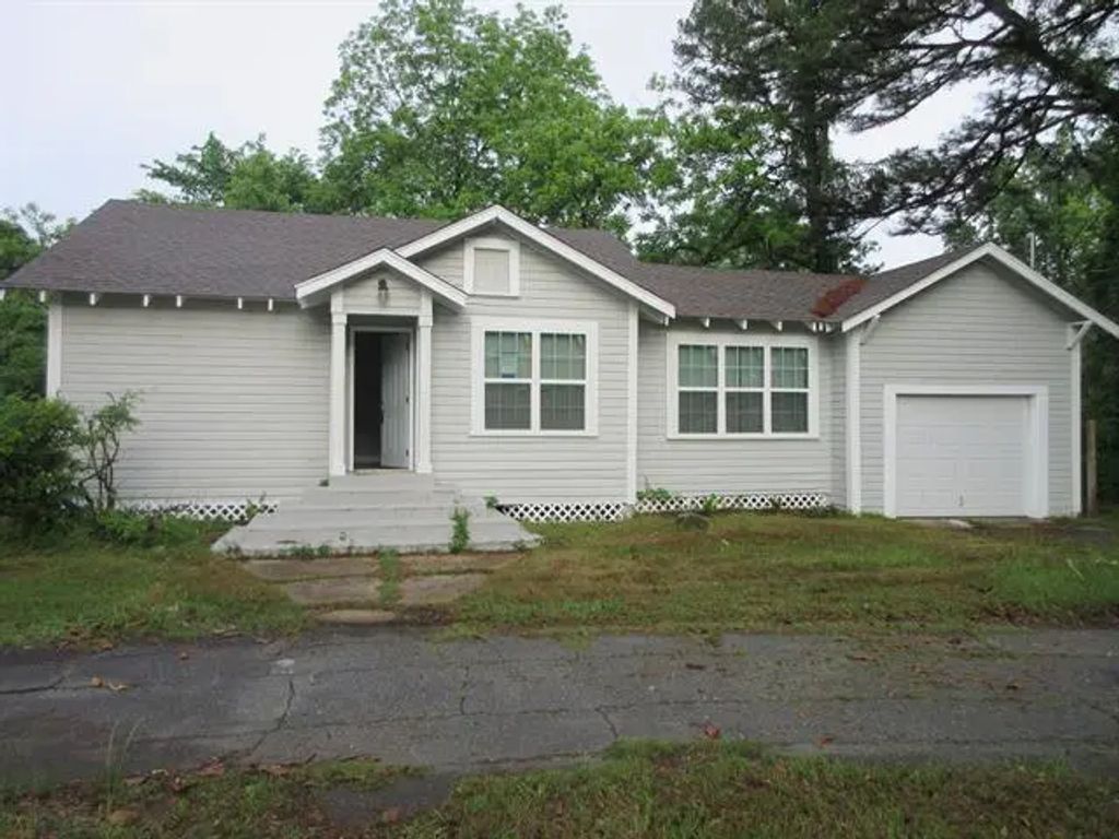 328 S Talton Street, Minden