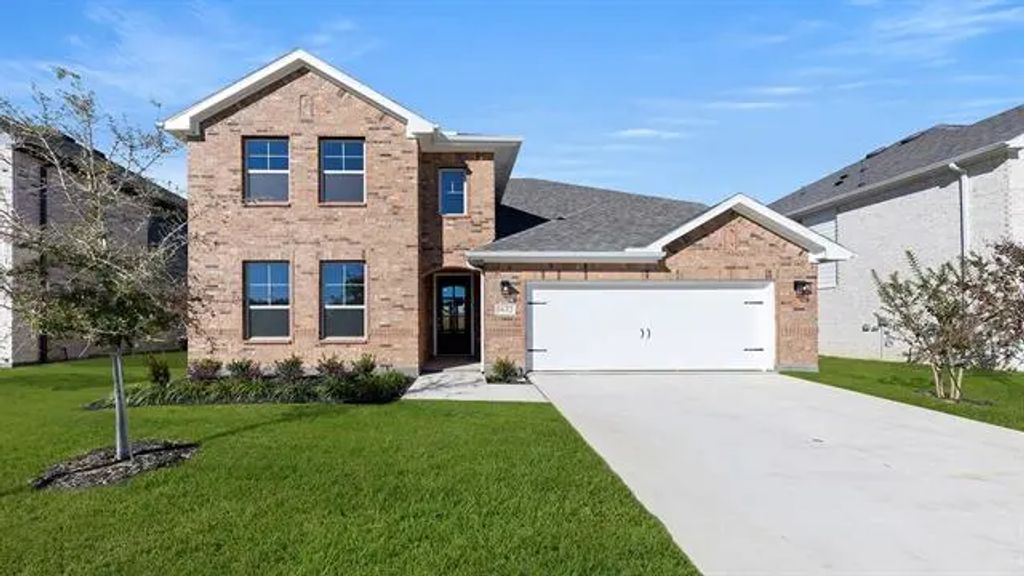 1632 Elle Lane, Aubrey
