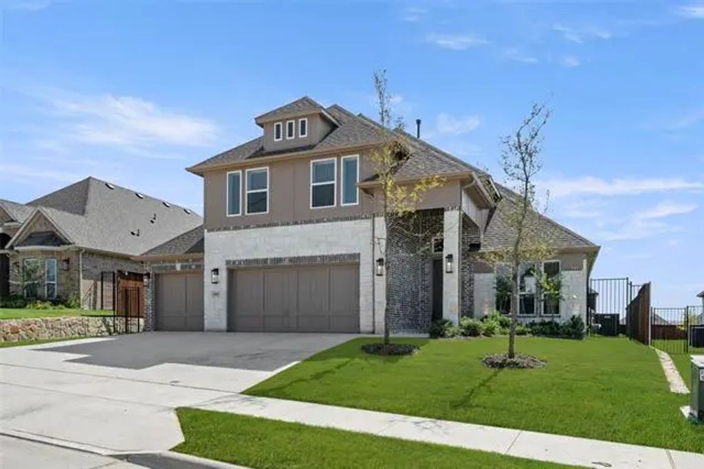 10012 La Frontera Drive, Fort Worth