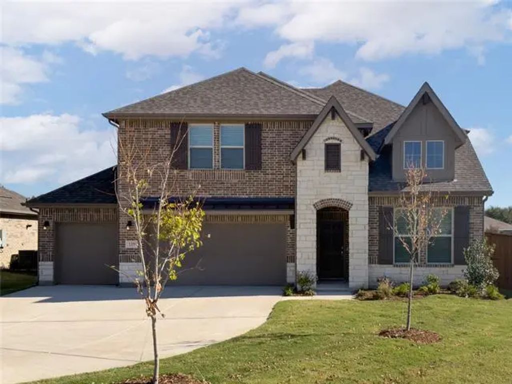 119 National Court, Forney