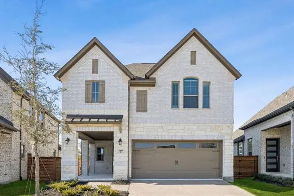 2109 Hazel Lily, Mesquite