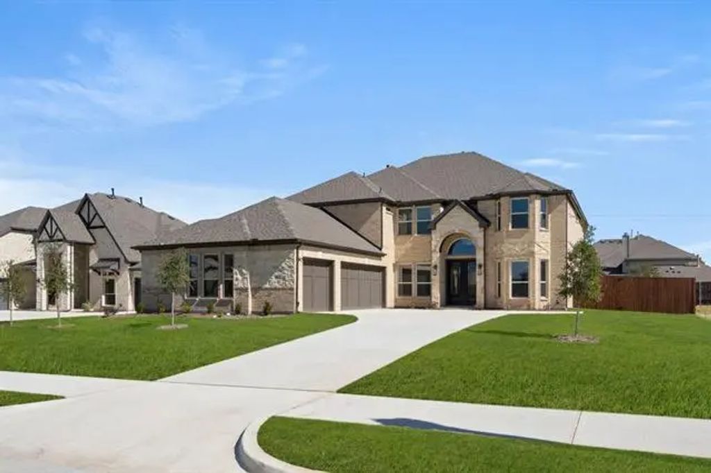 1822 Whisperwood, Midlothian