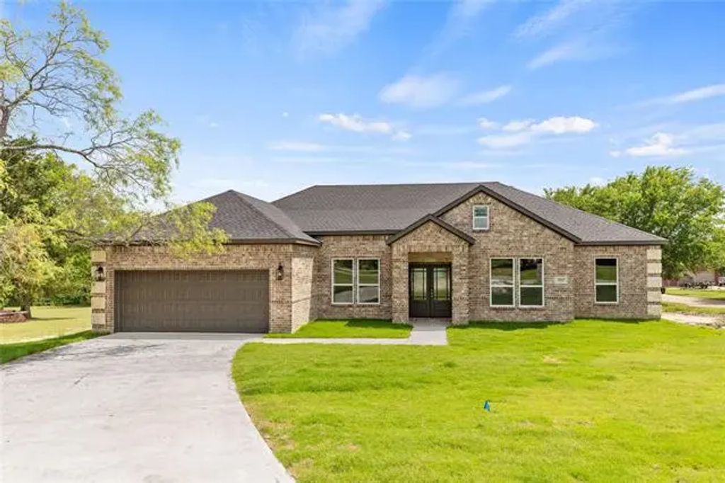 10560 Lago Vista, Quinlan