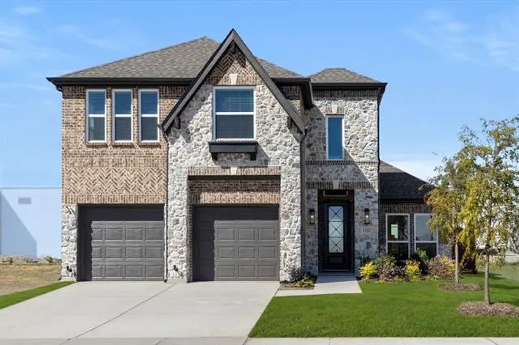 1322 Comal Drive, Forney