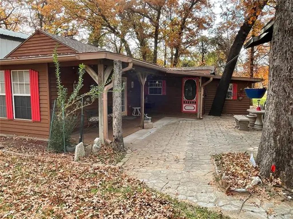 7118 Back Forty Court, Granbury