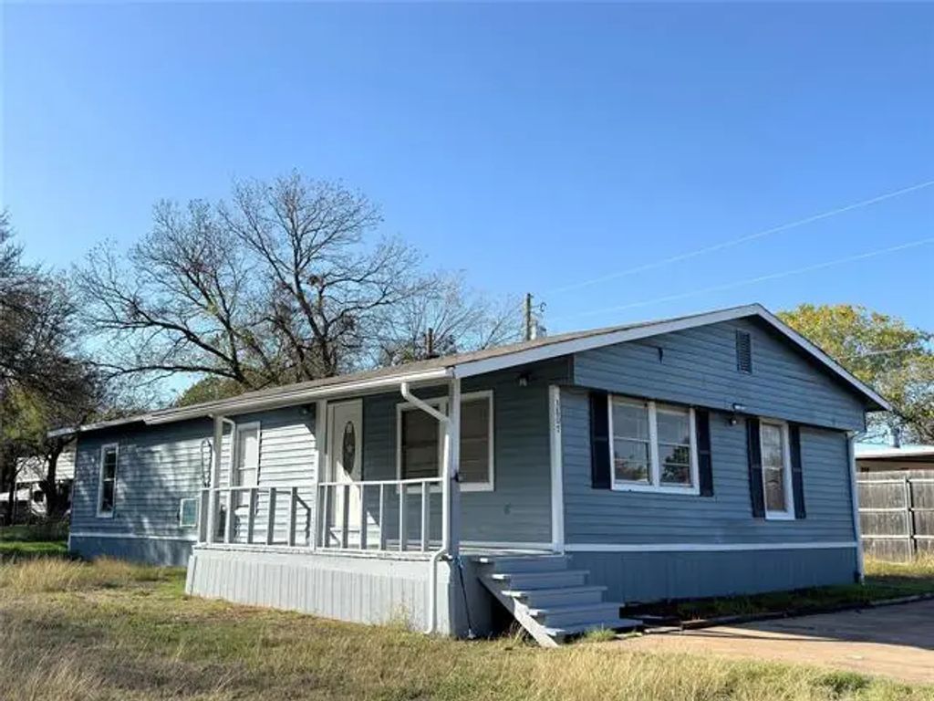 3807 Lands End Court, Granbury
