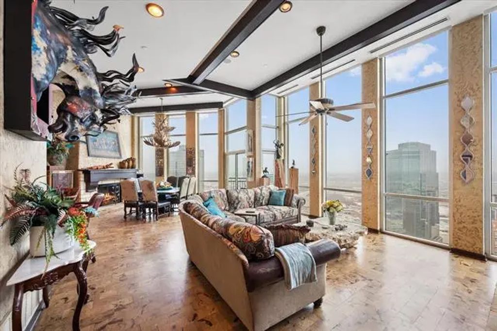 500 Throckmorton Street 3512, Fort Worth