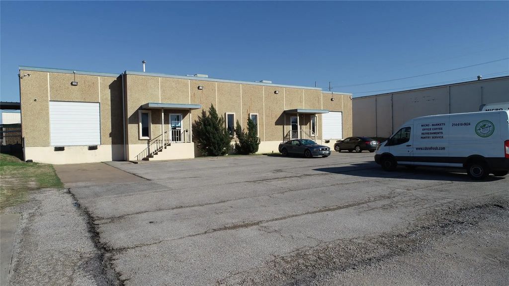 322 International, Arlington