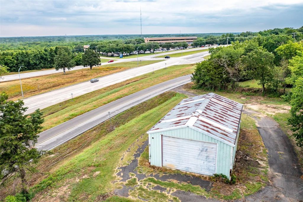 1021 W Grove Street, Kaufman
