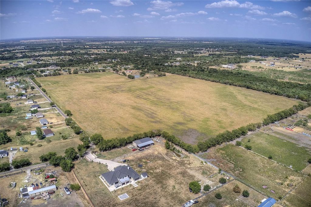 4183 County Rd 2596, Royse City