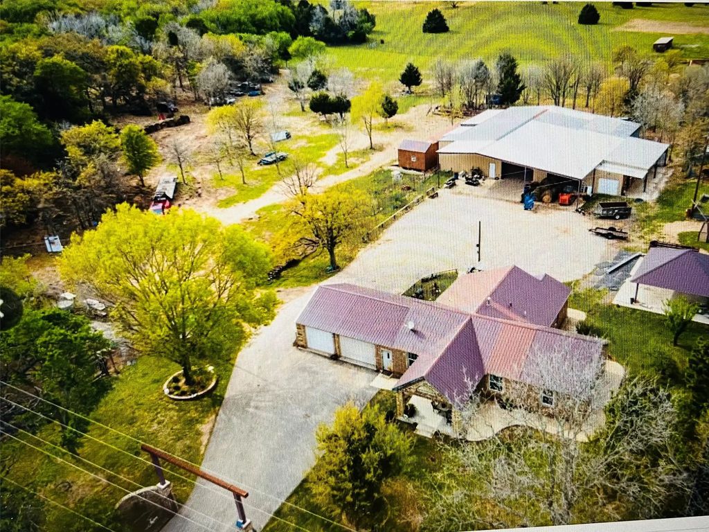 3309 Fm 3136, Cleburne