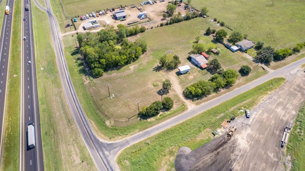 95 Farm Road 69 Highway, Sulphur Springs