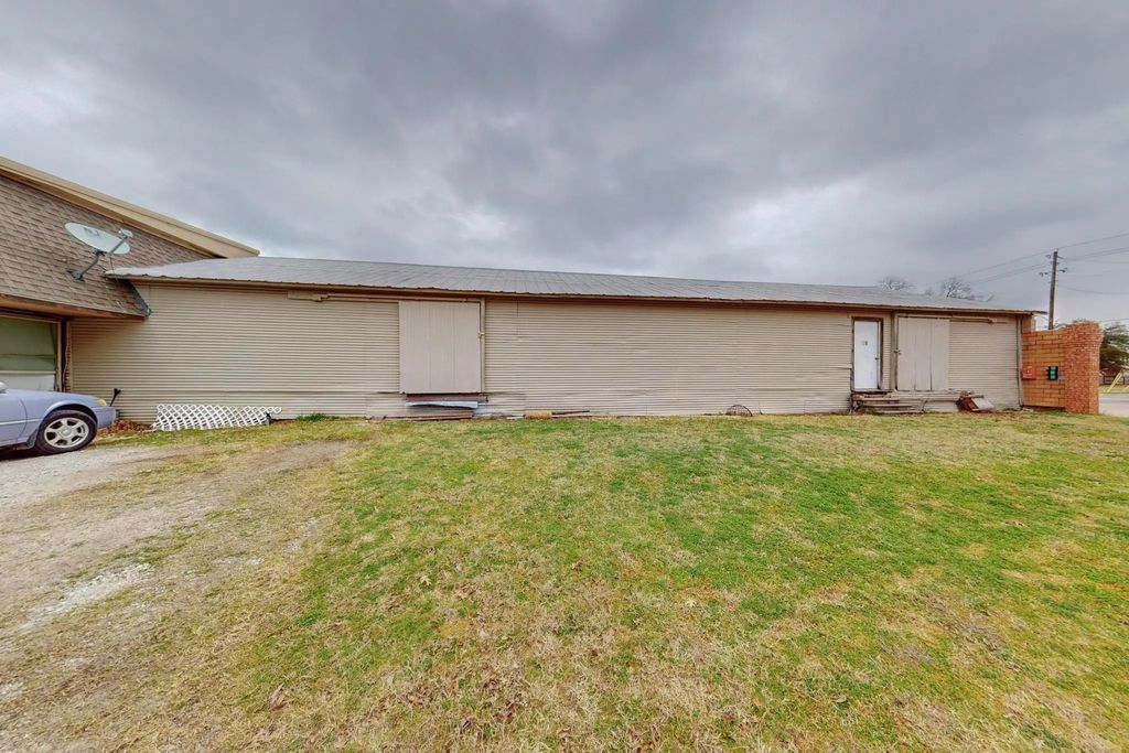 517 E Broadway Street A, Gainesville
