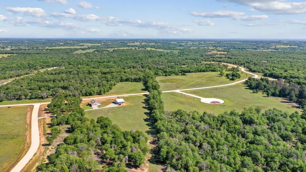 8016 Oak Grove Court, Poolville