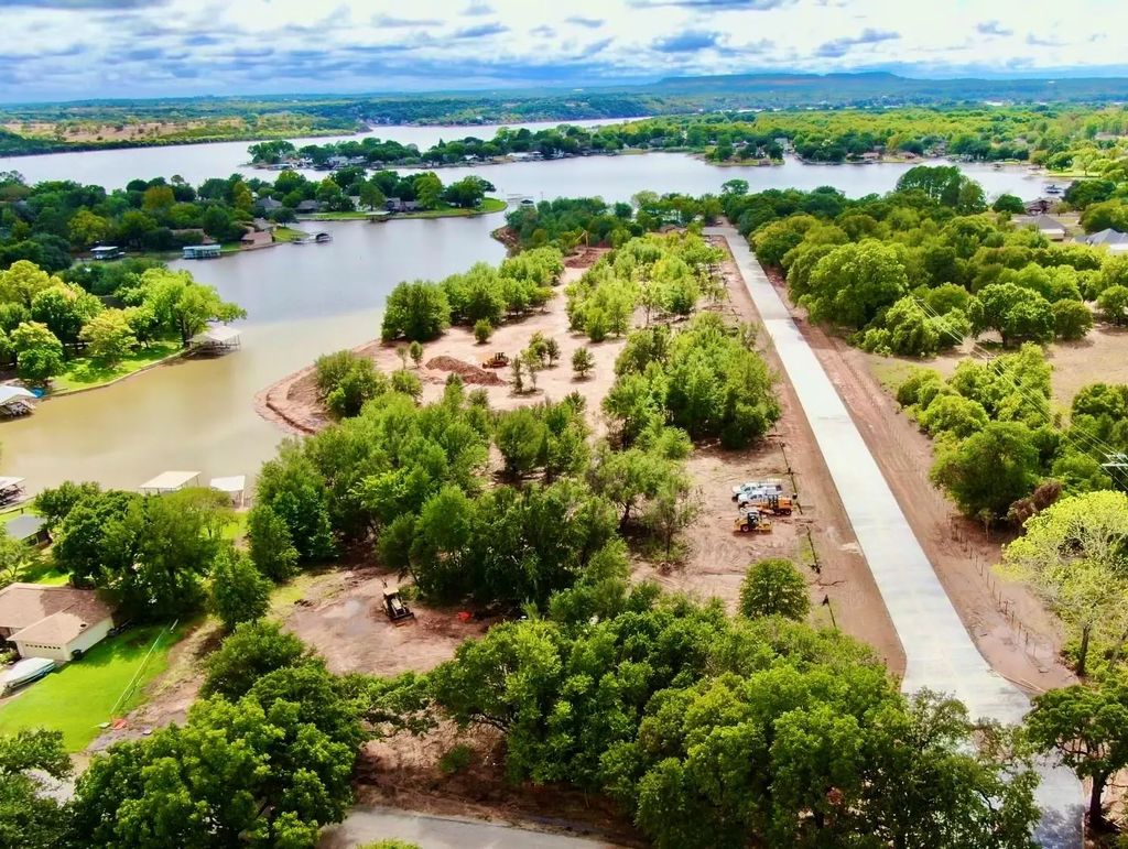 549 Tradition Way, Granbury