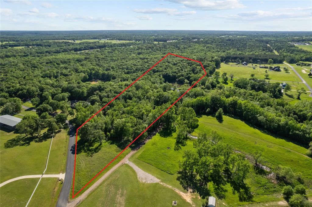 23710 Champion Drive, Lindale