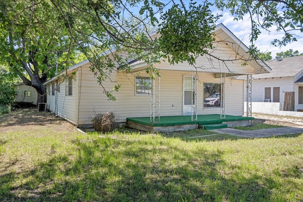 720 N Seaman Street, Eastland