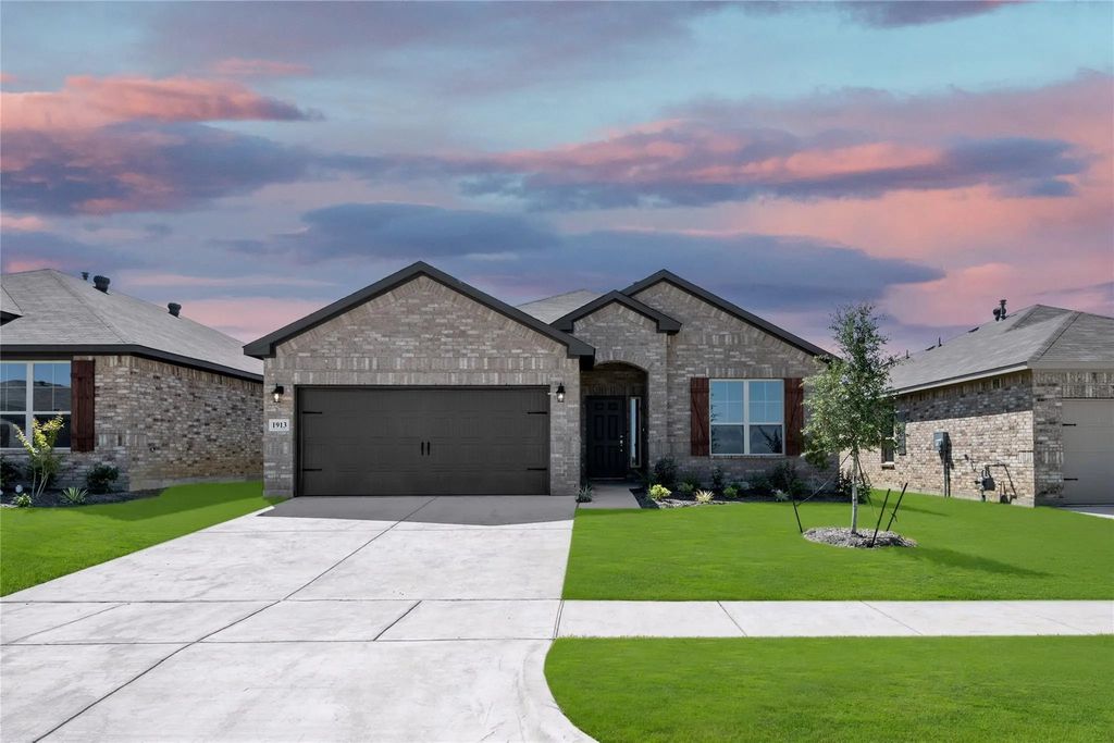 1913 Seminole Drive, Cleburne