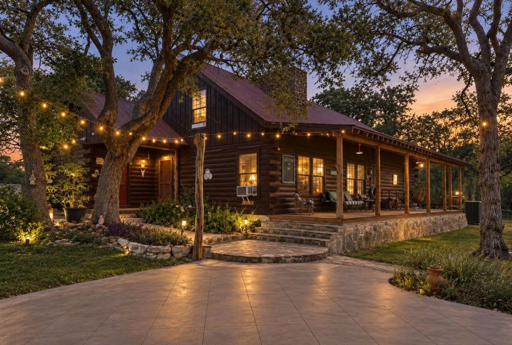 1218 Oakwood Loop, San Marcos
