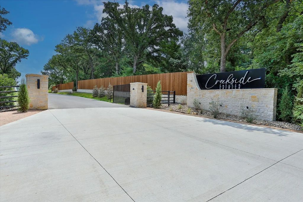2001 Meadow Bend Court, Aledo