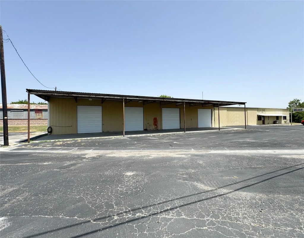 501 S Business 287, Decatur