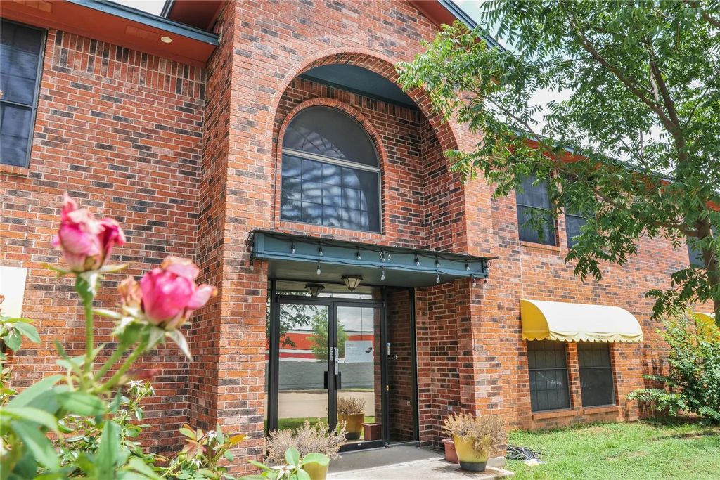 313 Harwood Private Office, Bedford