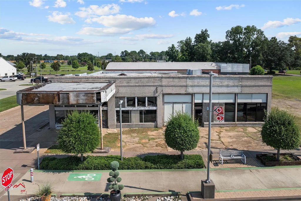 801 Barksdale Boulevard, Bossier City