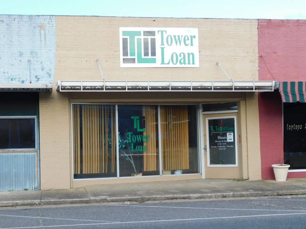 107 S Main Street, Springhill