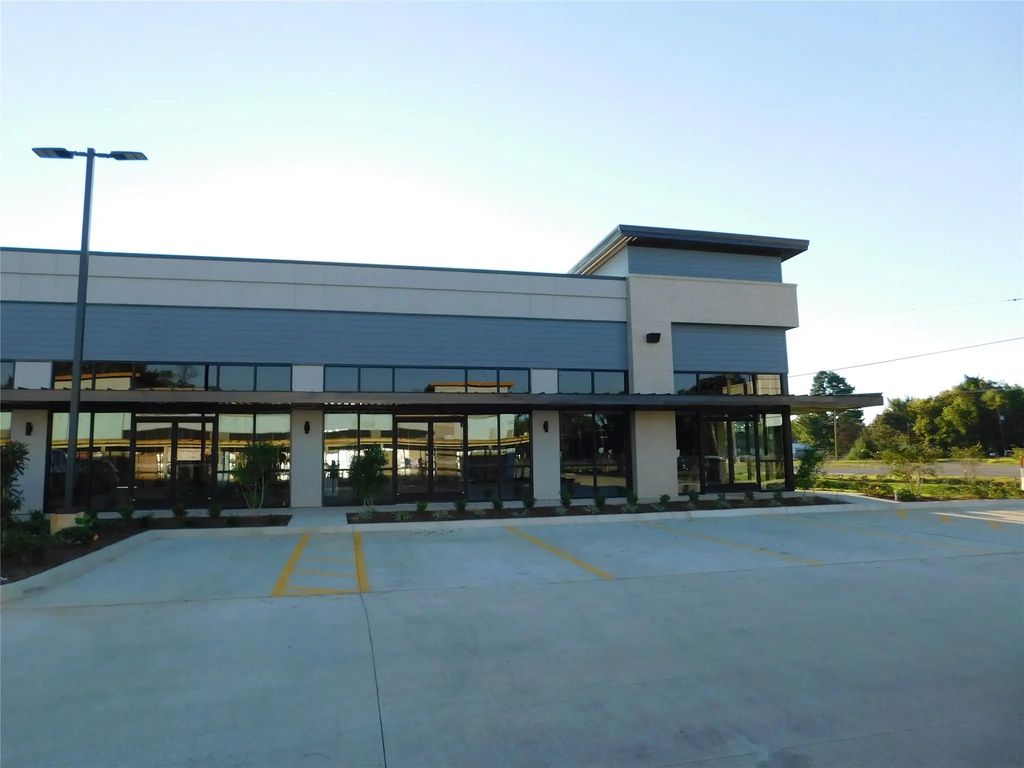 2000 Highway 80 101, Haughton