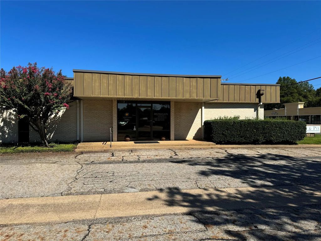 200 E Amherst Street, Tyler