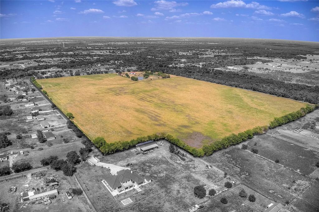 4183 County Rd 2596, Royse City