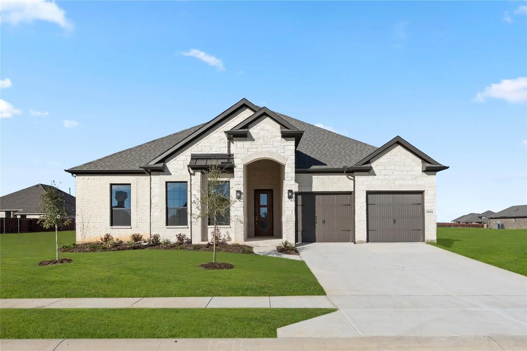 1016 Mill Ridge Drive, Justin