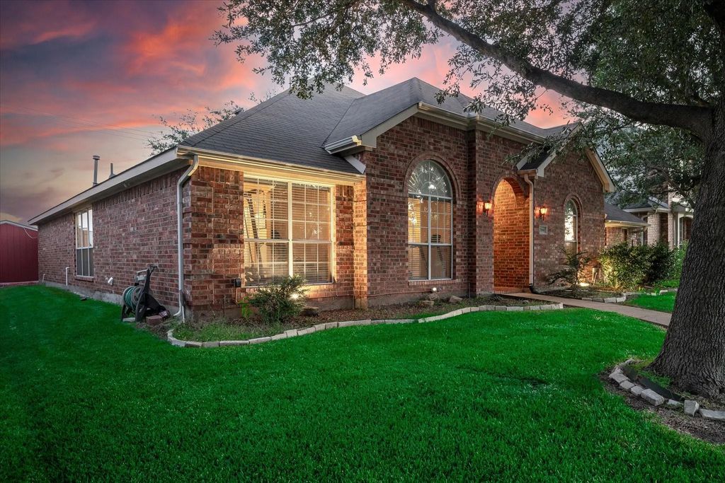 7906 Munich Drive, Rowlett