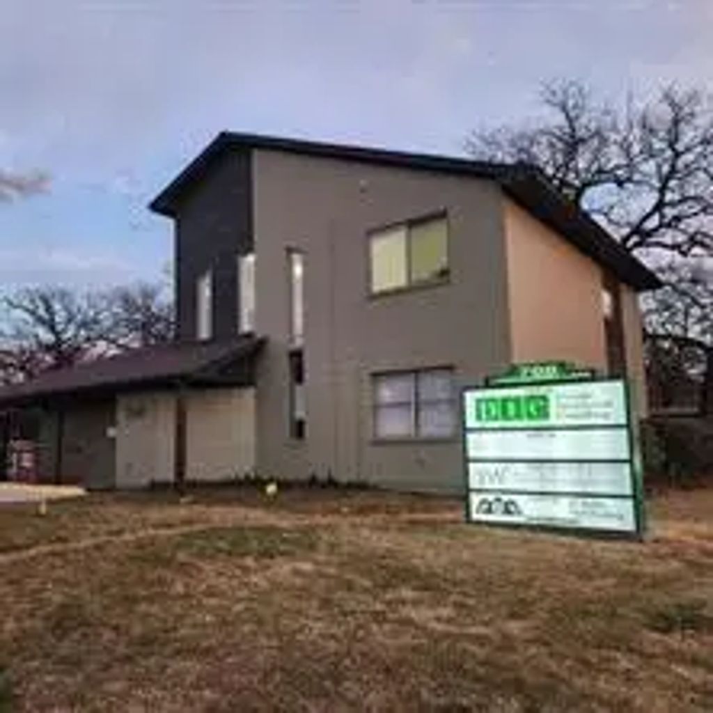 700 Londonderry Lane 200, Denton