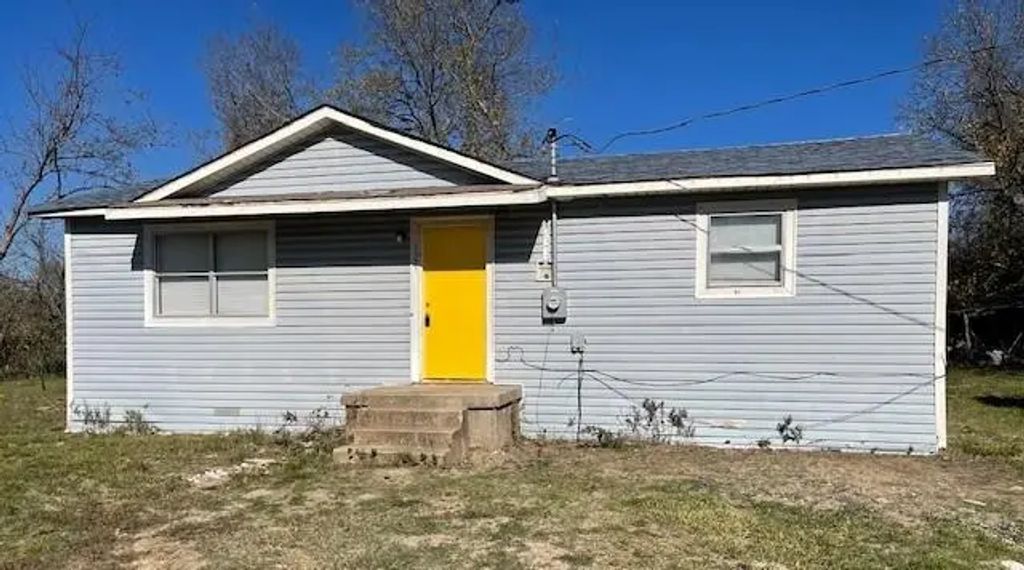 621 E Fm 64 Highway, Ladonia