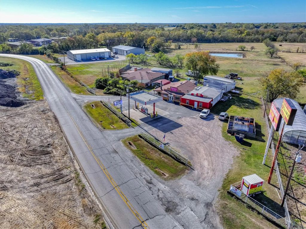 28323 I-20, Wills Point