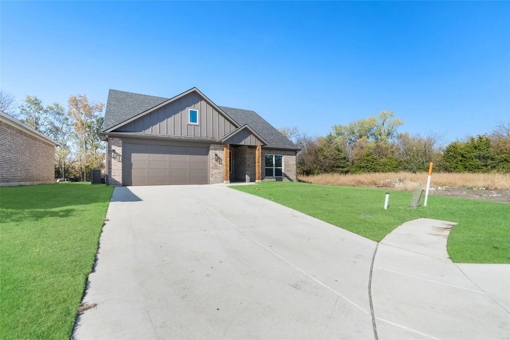 304 Kelcey Court, Trenton