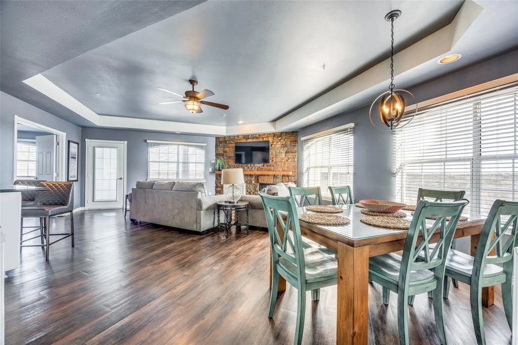 290 Tanglewood Circle 5431/32, Pottsboro