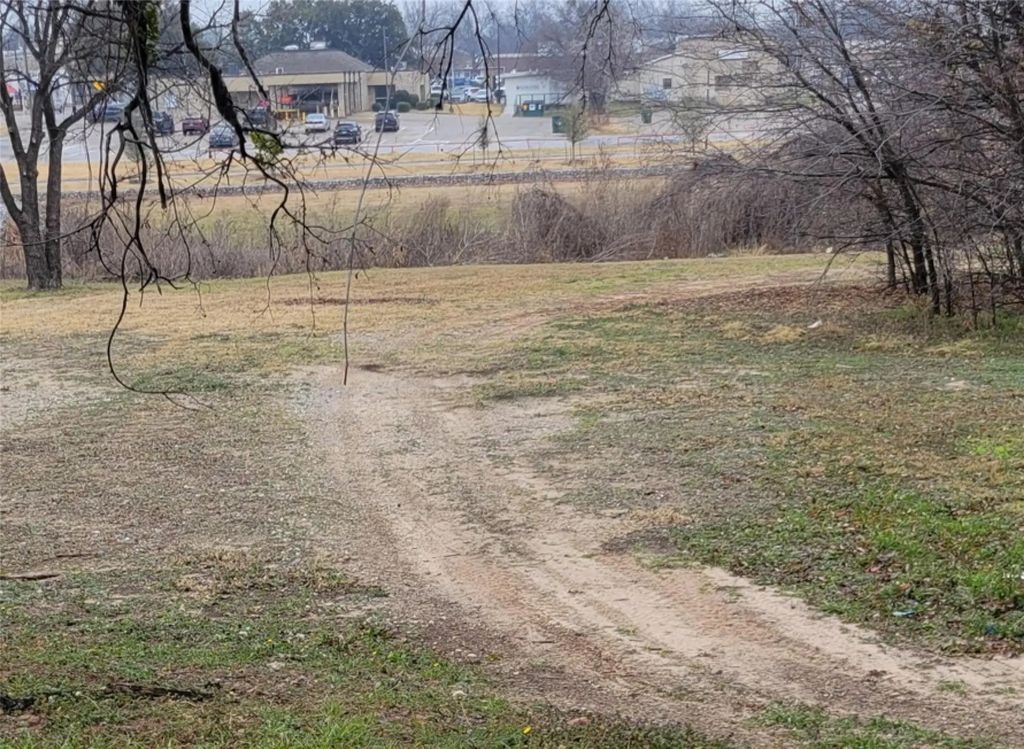Northwest Parkway, Springtown